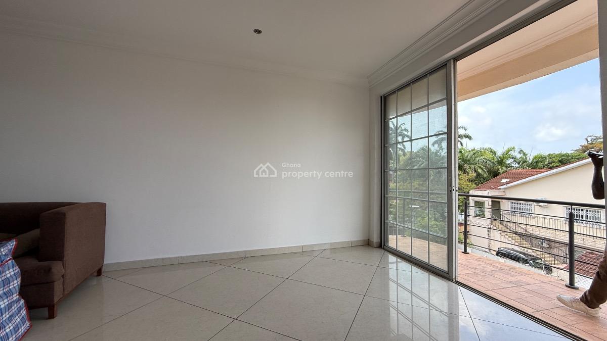 Semi Furnished 3 Bedroom Apartment with Staff Quarters and Pool, Cantonments, Accra, Apartment for Rent