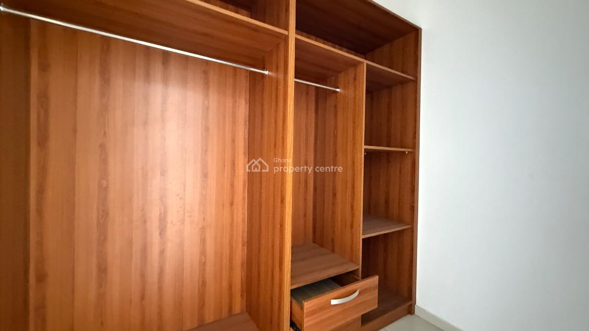 Semi Furnished 3 Bedroom Apartment with Staff Quarters and Pool, Cantonments, Accra, Apartment for Rent
