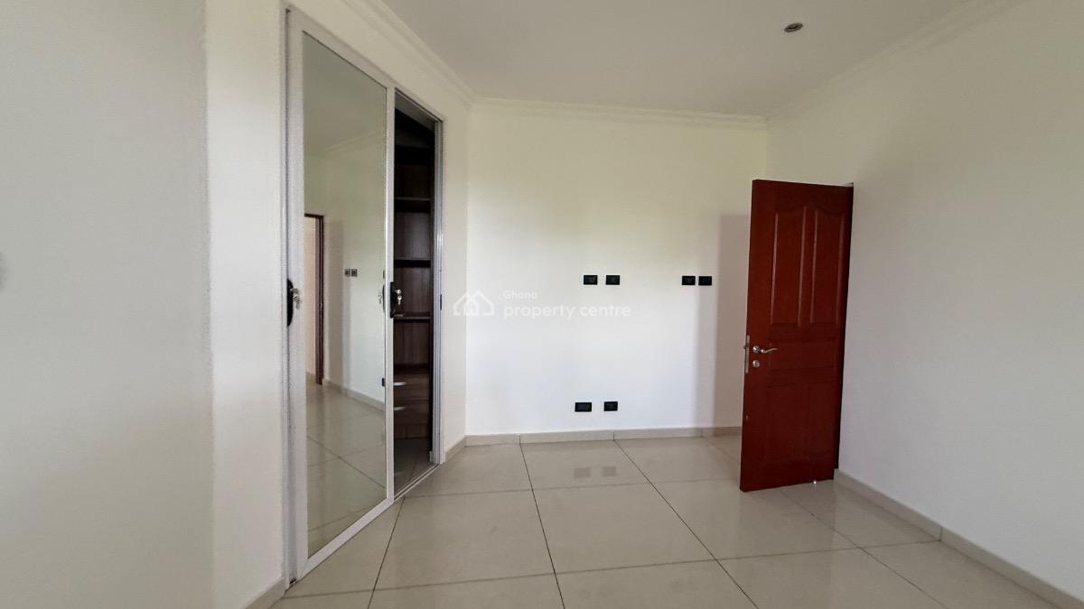 Semi Furnished 3 Bedroom Apartment with Staff Quarters and Pool, Cantonments, Accra, Apartment for Rent