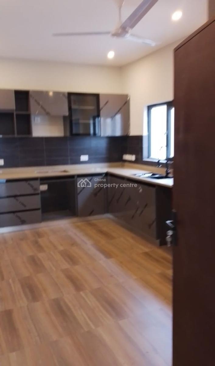 3 Bedrooms, Boys Quarters, Fitted Kitchen, Washing Machine, Fridge, Oven,, Tse Addo Roundabout Enclaves, Tse Addo, Accra, Semi-detached Duplex for Sale