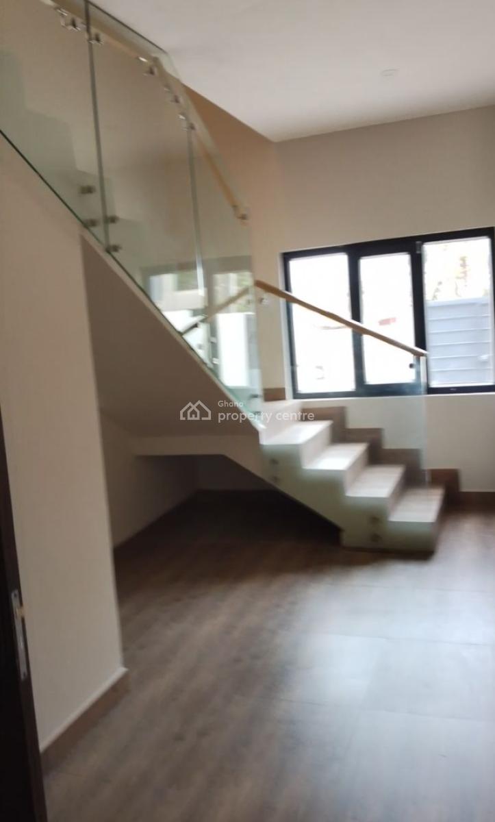 3 Bedrooms, Boys Quarters, Fitted Kitchen, Washing Machine, Fridge, Oven,, Tse Addo Roundabout Enclaves, Tse Addo, Accra, Semi-detached Duplex for Sale