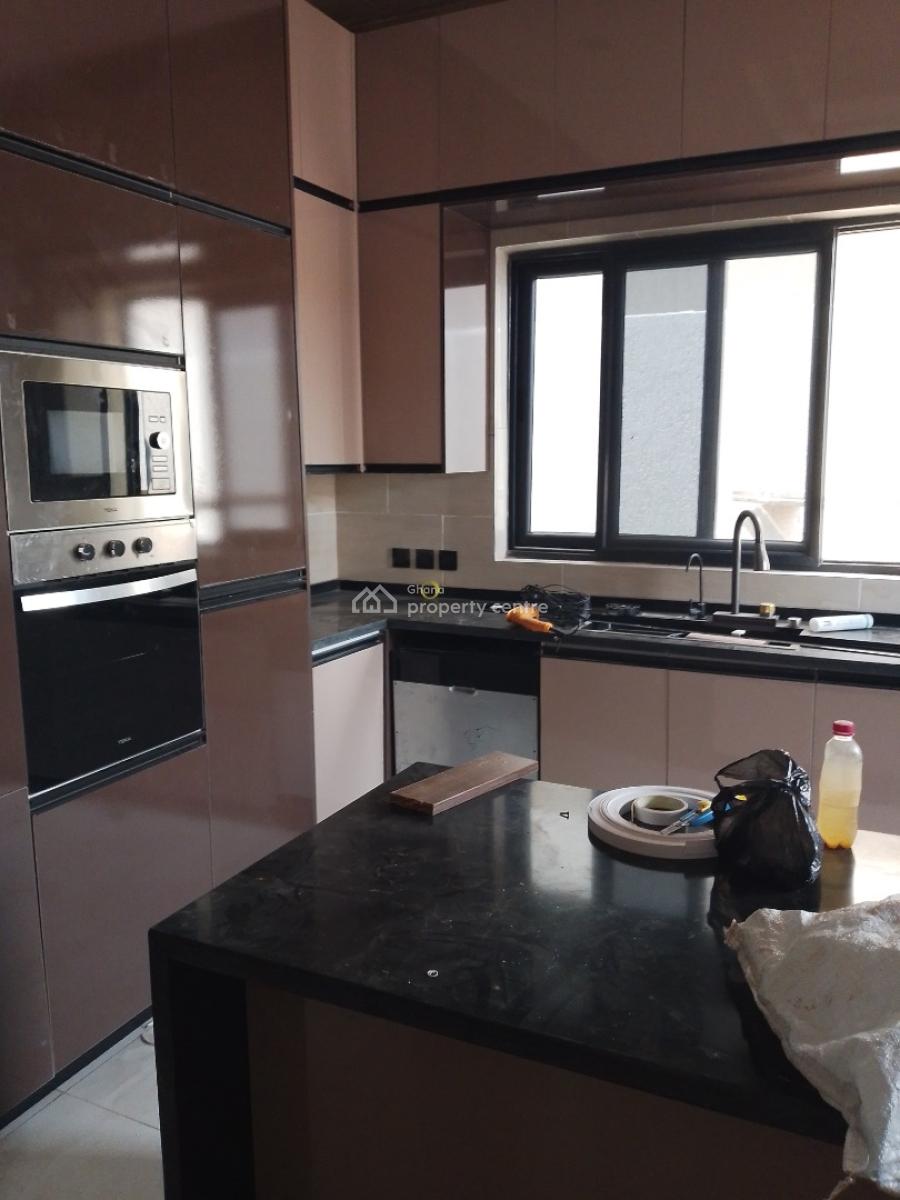 3 Bedroom House, Fitted Kitchen, Washing Machine, Fridge. Gated Comnty, East Airport, Manet Enclaves, East Airport, Airport Residential Area, Accra, Detached Duplex for Sale