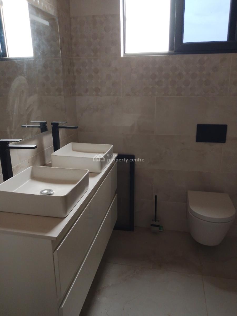 3 Bedroom House, Fitted Kitchen, Washing Machine, Fridge. Gated Comnty, East Airport, Manet Enclaves, East Airport, Airport Residential Area, Accra, Detached Duplex for Sale