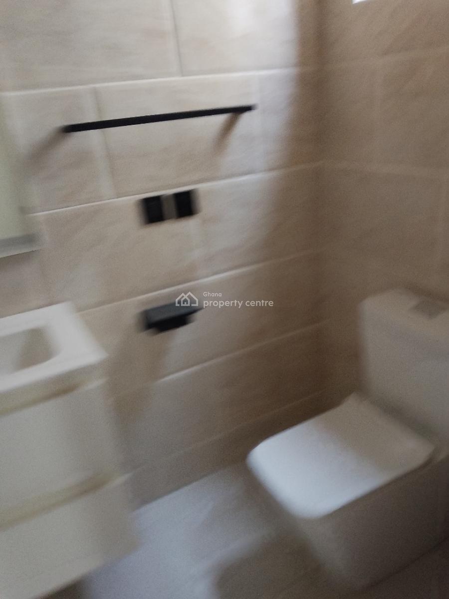 3 Bedroom House, Fitted Kitchen, Washing Machine, Fridge. Gated Comnty, East Airport, Manet Enclaves, East Airport, Airport Residential Area, Accra, Detached Duplex for Sale