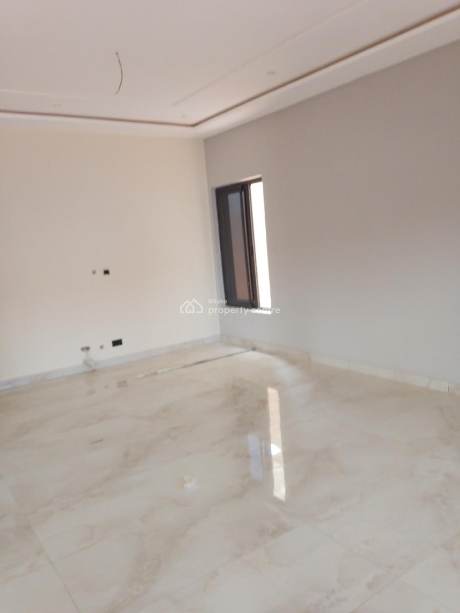 3 Bedroom House, Fitted Kitchen, Washing Machine, Fridge. Gated Comnty, East Airport, Manet Enclaves, East Airport, Airport Residential Area, Accra, Detached Duplex for Sale