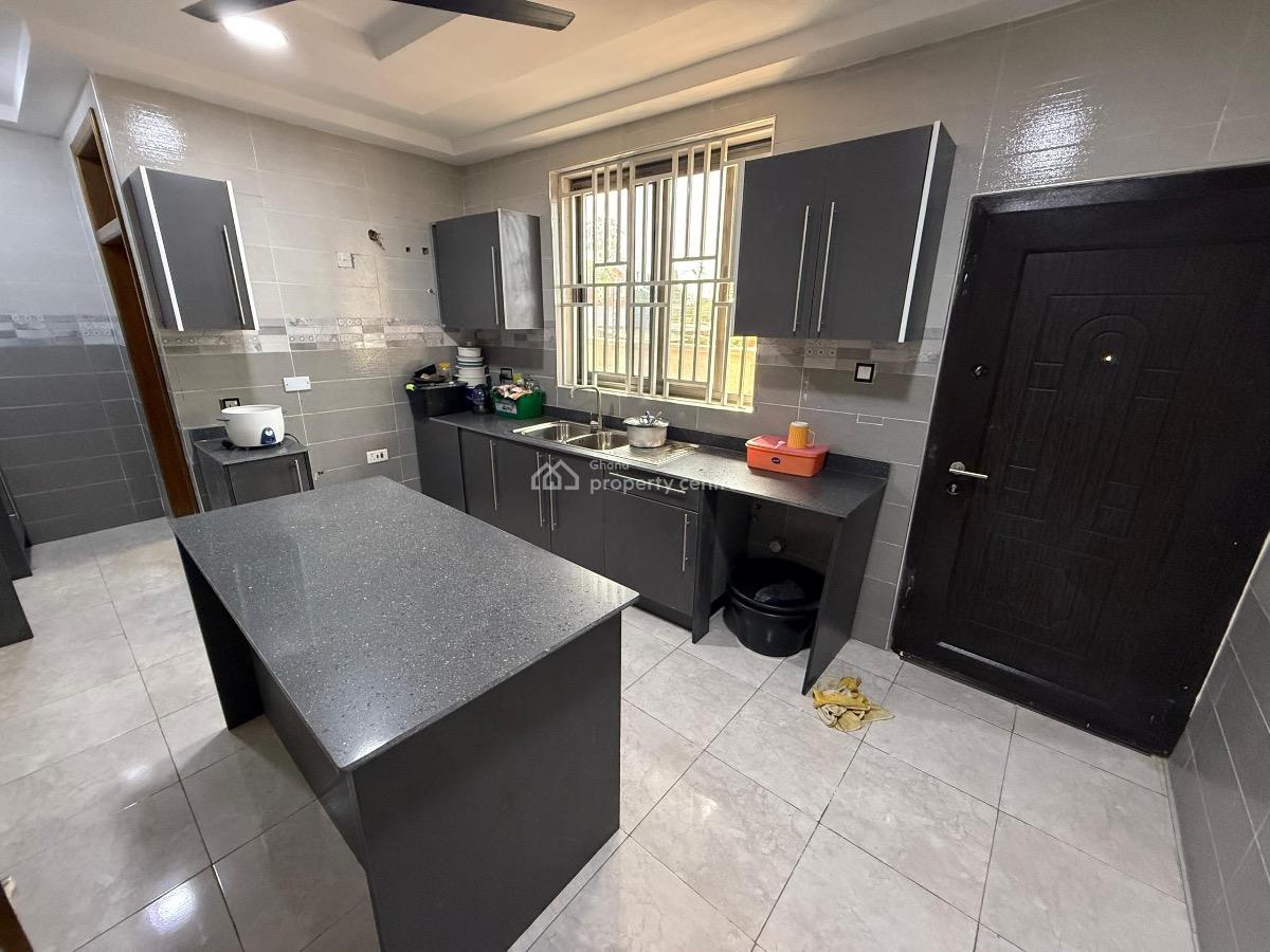 3 Bedrooms, Awoshie Market, Awoshie, Ga Central Municipal, Accra, Apartment for Rent