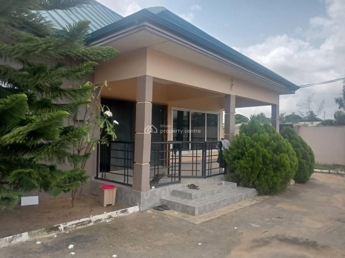 New 3 Master Bedrooms House, Obeyeyie Melvom, Amasaman, Ga West Municipal, Accra, Detached Bungalow for Sale