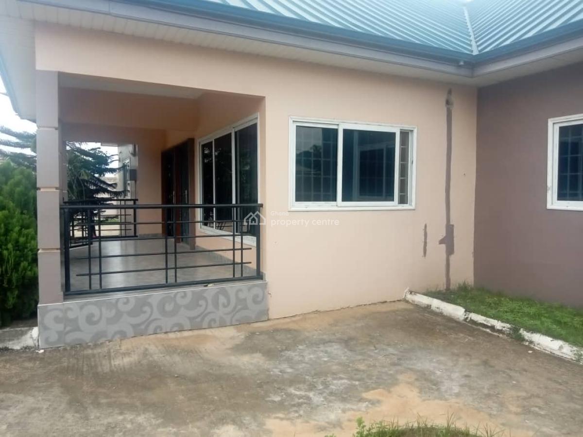 New 3 Master Bedrooms House, Obeyeyie Melvom, Amasaman, Ga West Municipal, Accra, Detached Bungalow for Sale