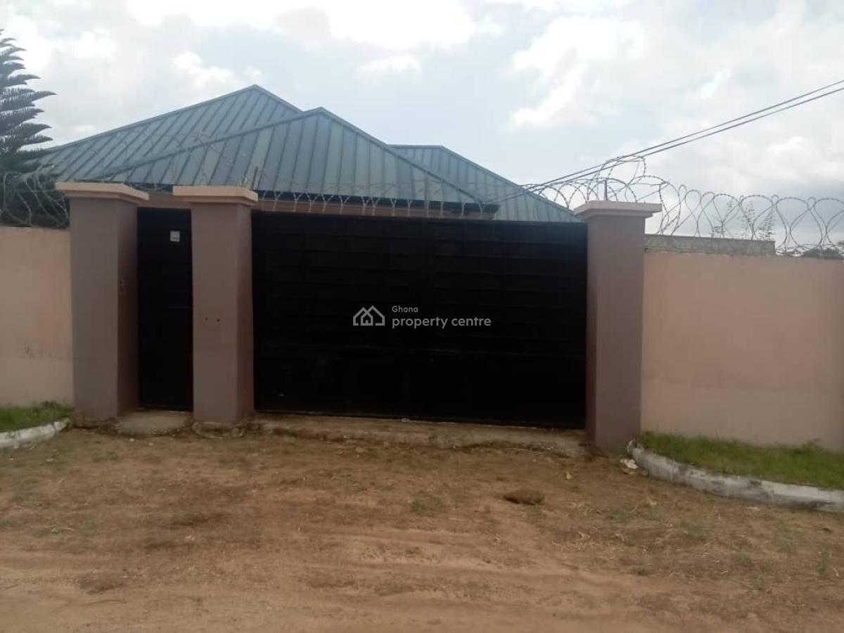 New 3 Master Bedrooms House, Obeyeyie Melvom, Amasaman, Ga West Municipal, Accra, Detached Bungalow for Sale