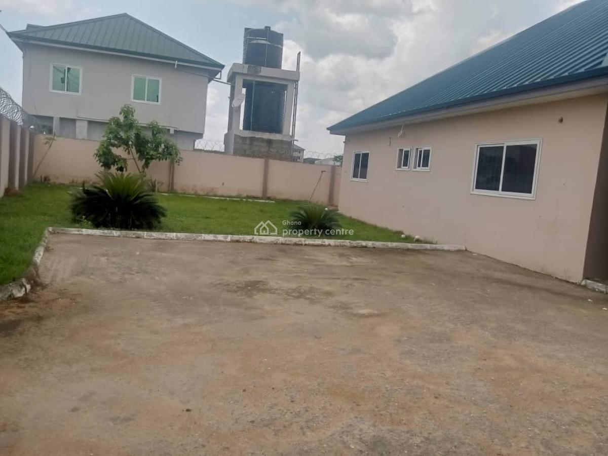 New 3 Master Bedrooms House, Obeyeyie Melvom, Amasaman, Ga West Municipal, Accra, Detached Bungalow for Sale
