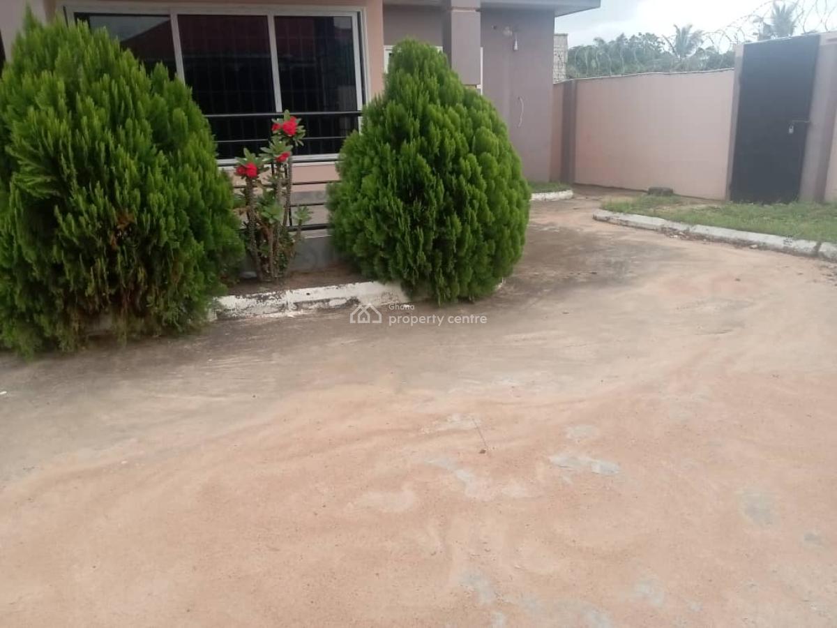 New 3 Master Bedrooms House, Obeyeyie Melvom, Amasaman, Ga West Municipal, Accra, Detached Bungalow for Sale