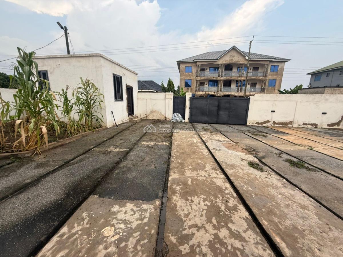 3 Bedrooms House, Ghana Flag, Oyarifa, La Nkwantanang Madina Municipal, Accra, House for Sale