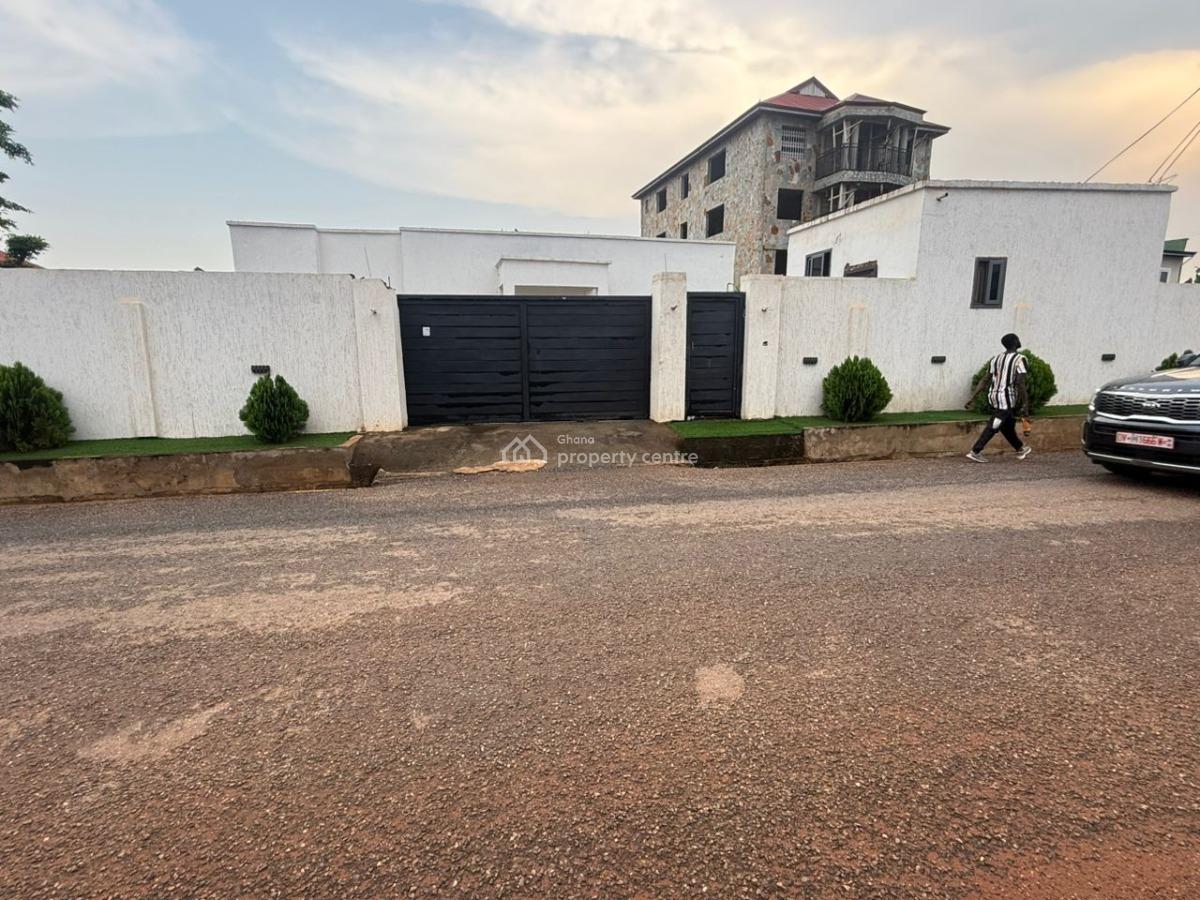 3 Bedrooms House, Ghana Flag, Oyarifa, La Nkwantanang Madina Municipal, Accra, House for Sale