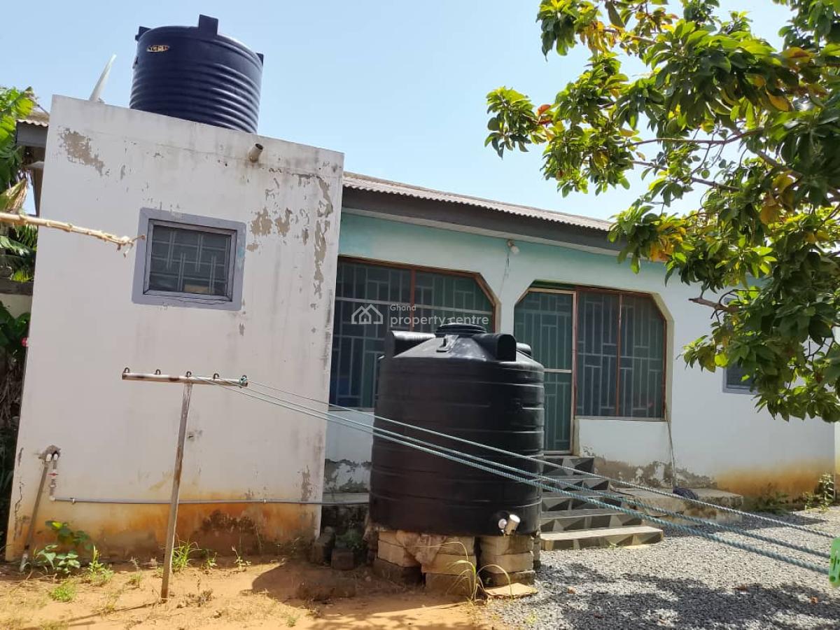 4 Bedrooms + 2 Single Room Outhouse, Pentecost Ablekuma, Ga Central Municipal, Accra, Detached Duplex for Sale