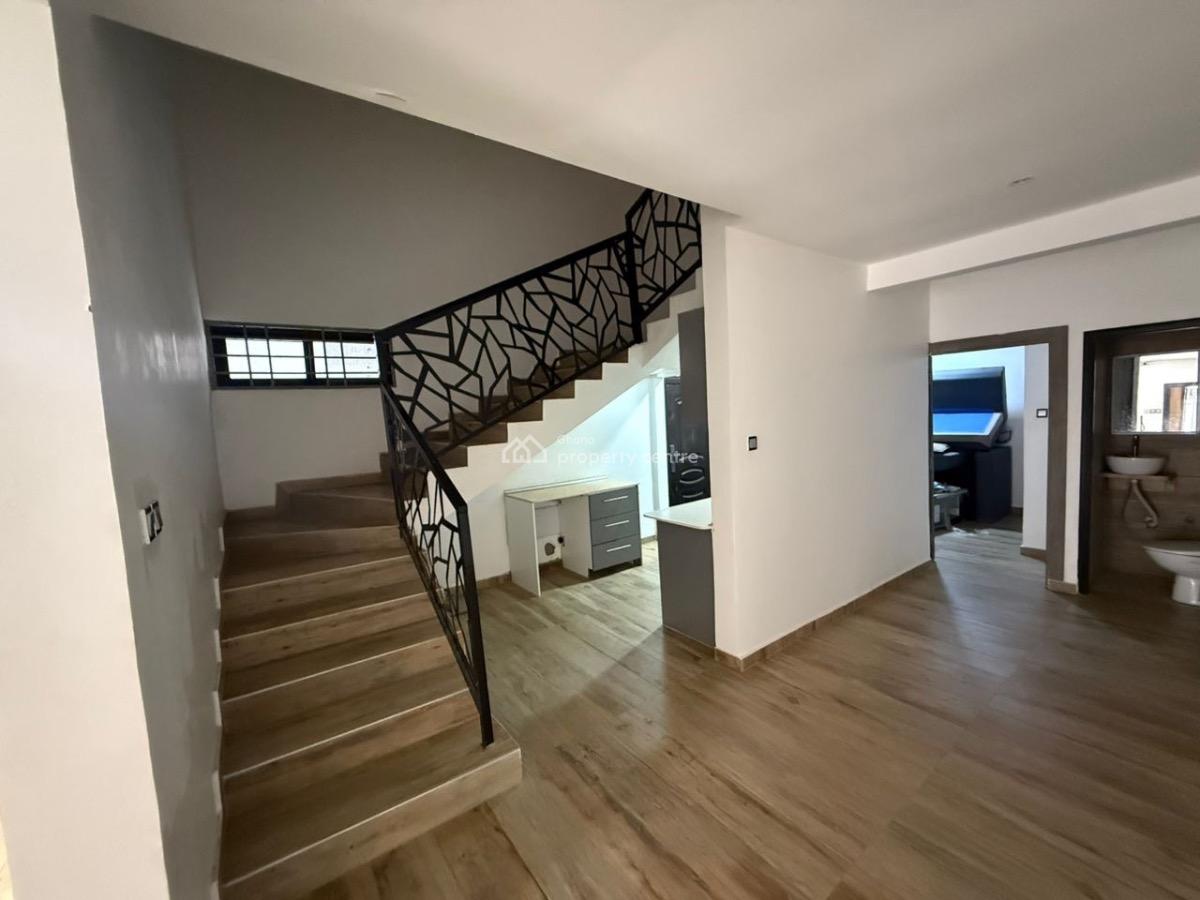 3 Bedrooms, Ashongman Estate, Ga East Municipal, Accra, Semi-detached Duplex for Sale