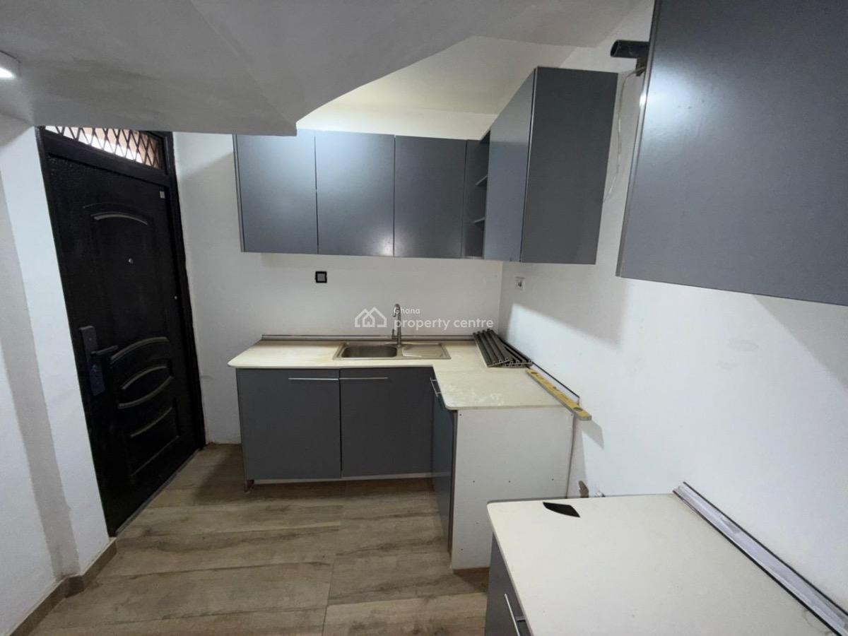 3 Bedrooms, Ashongman Estate, Ga East Municipal, Accra, Semi-detached Duplex for Sale