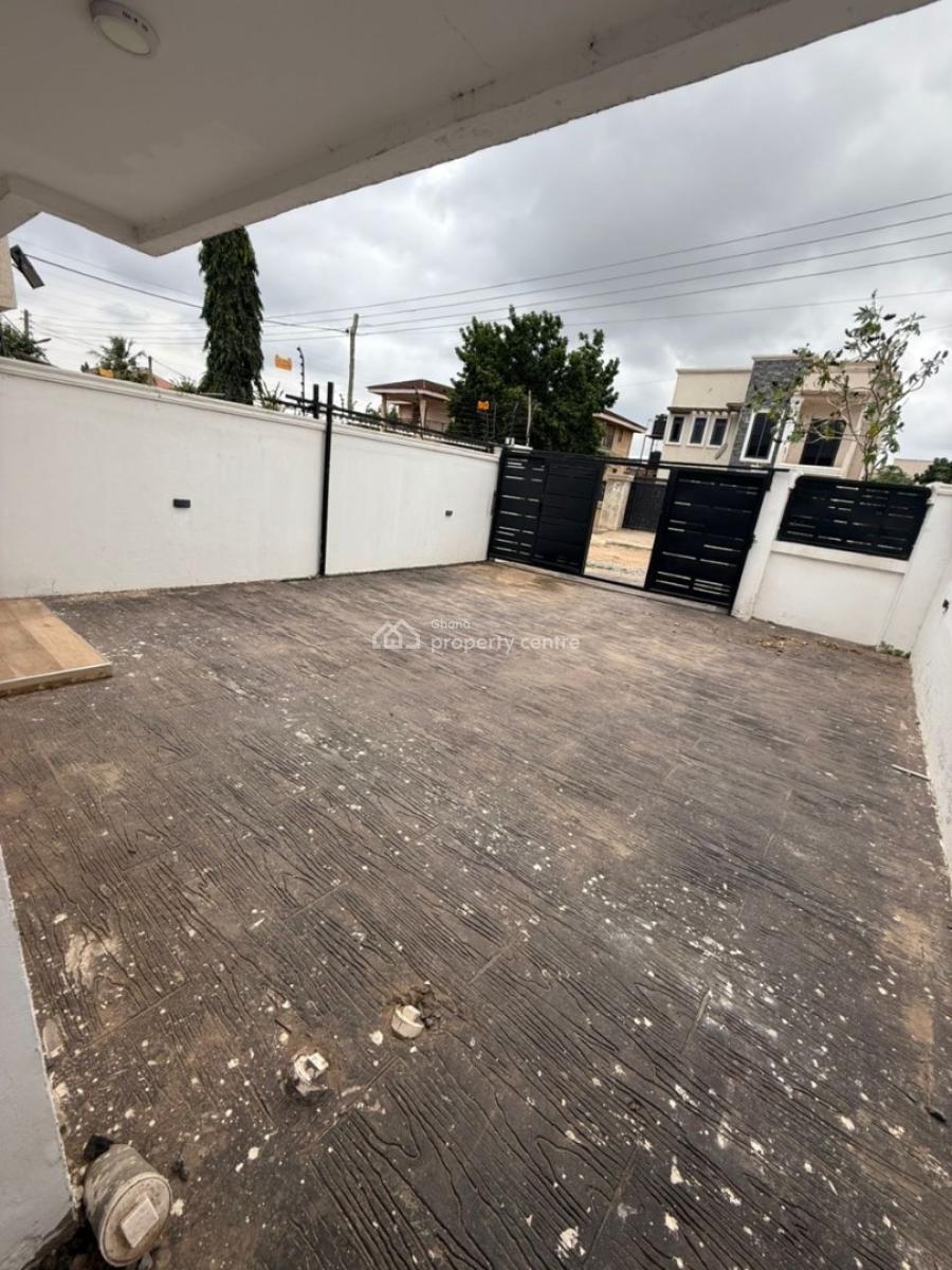3 Bedrooms, Ashongman Estate, Ga East Municipal, Accra, Semi-detached Duplex for Sale