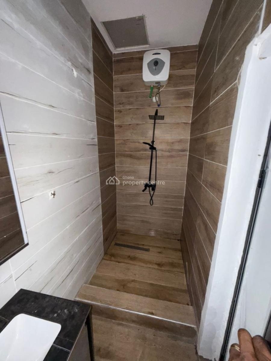 3 Bedrooms, Ashongman Estate, Ga East Municipal, Accra, Semi-detached Duplex for Sale