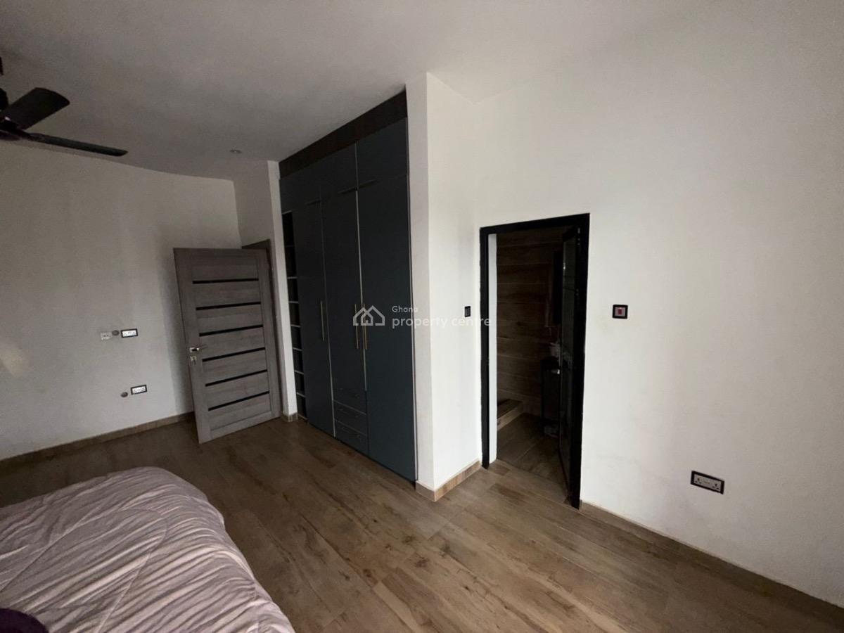 3 Bedrooms, Ashongman Estate, Ga East Municipal, Accra, Semi-detached Duplex for Sale
