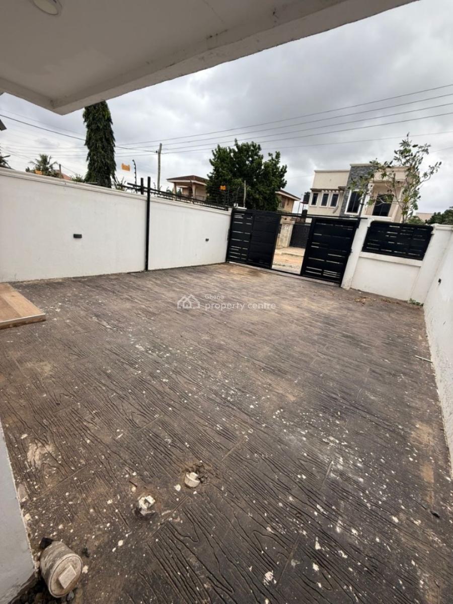 3 Bedrooms, Ashongman Estate, Ga East Municipal, Accra, Semi-detached Duplex for Sale
