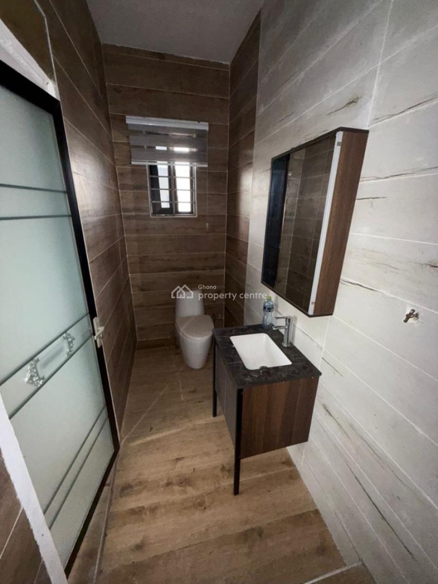 3 Bedrooms, Ashongman Estate, Ga East Municipal, Accra, Semi-detached Duplex for Sale