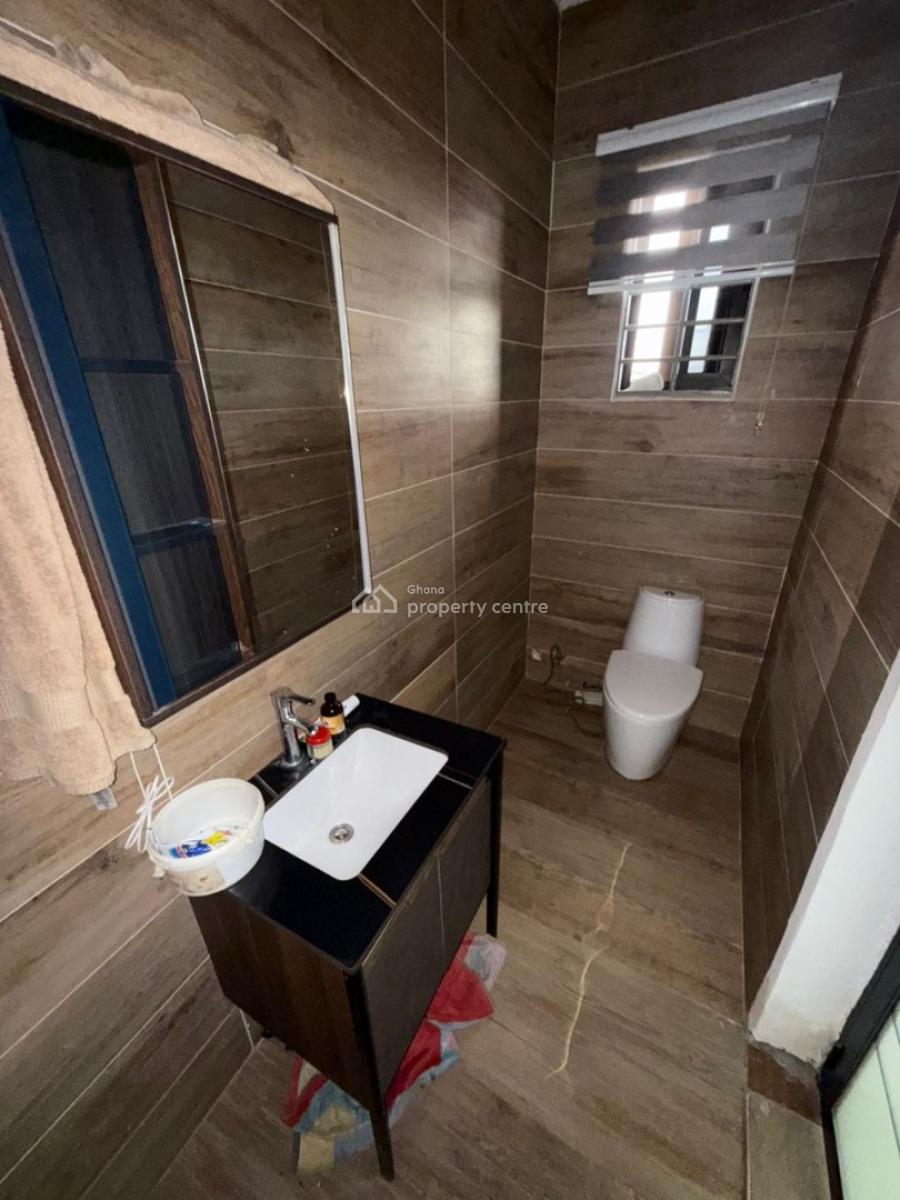 3 Bedrooms, Ashongman Estate, Ga East Municipal, Accra, Semi-detached Duplex for Sale