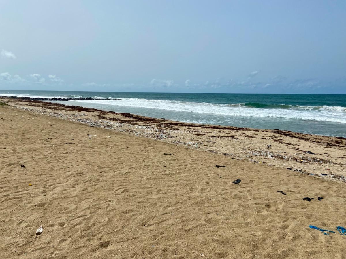 Beachfront Land in Ada Ocanseykope, Ada Foah Ghana  Titled Land, Ada Foah, Ocanseykope-pute Elavanyo Road, Ada Foah, Ada East, Accra, Mixed-use Land for Sale