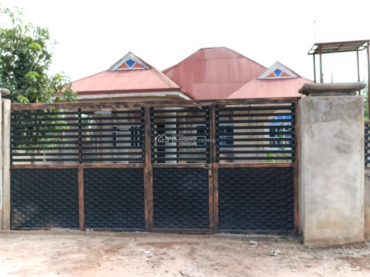 3 Bedrooms, Adankwaame, on Abrepo Barekese Road., Kumasi Metropolitan, Ashanti, House for Sale