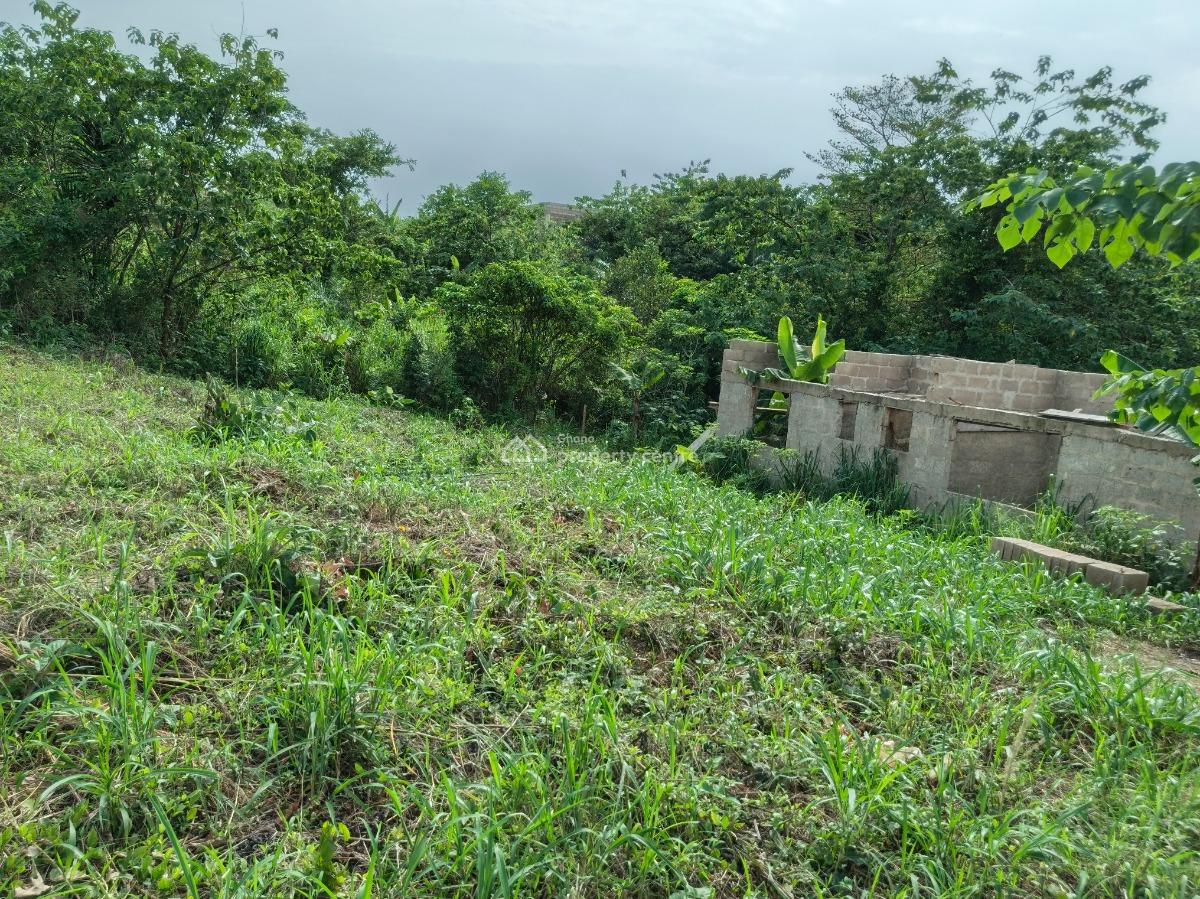 Half Plot   90*40 Ft, Adankwaame, on Abrepo Barekese Road., Kumasi Metropolitan, Ashanti, Residential Land for Sale