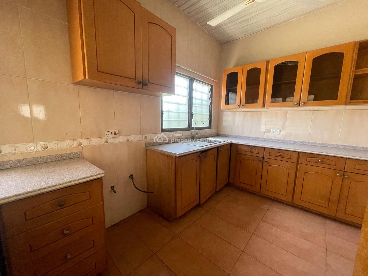 Cute 2-bedroom Self Compound, Boundary Road, East Legon, Accra, Detached Duplex for Rent