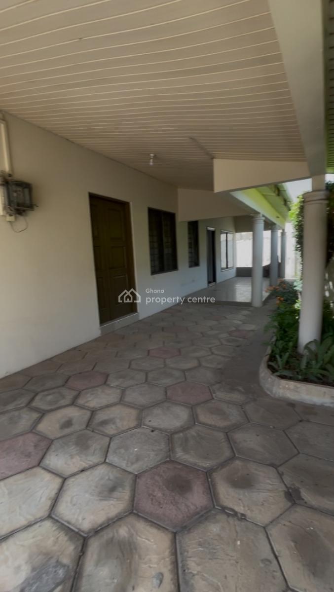 Cute 2-bedroom Self Compound, Boundary Road, East Legon, Accra, Detached Duplex for Rent