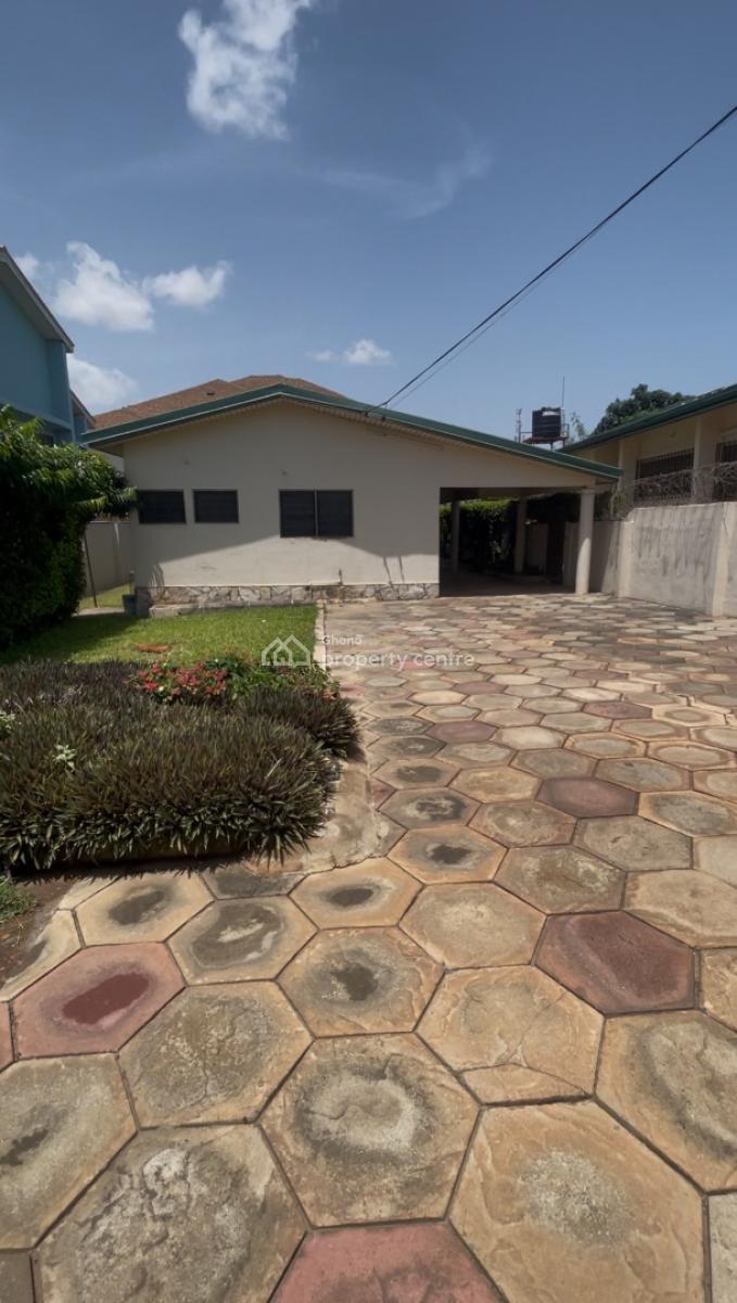 Cute 2-bedroom Self Compound, Boundary Road, East Legon, Accra, Detached Duplex for Rent
