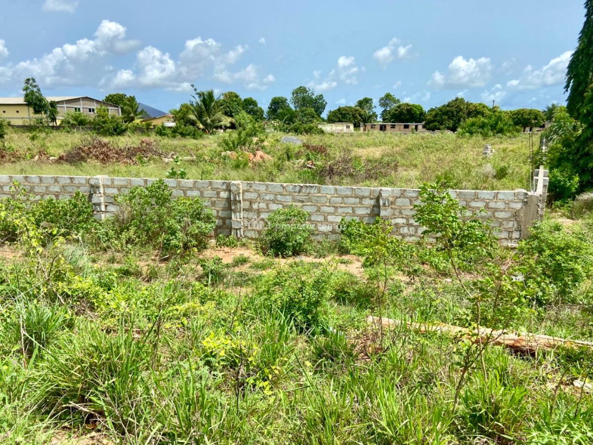 Roadside Land on Ada Kasseh Accra--aflao Highway Ghana  15 Walled Plot, Ada Kasseh, Ada Foah, Accra - Aflao Highway, Ada East, Accra, Commercial Land for Sale