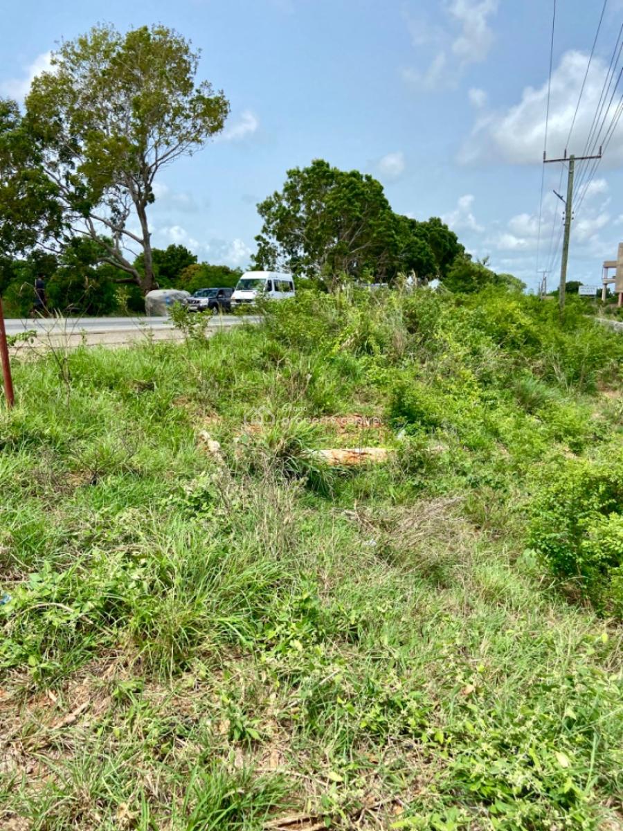 Roadside Land on Ada Kasseh Accra--aflao Highway Ghana  15 Walled Plot, Ada Kasseh, Ada Foah, Accra - Aflao Highway, Ada East, Accra, Commercial Land for Sale