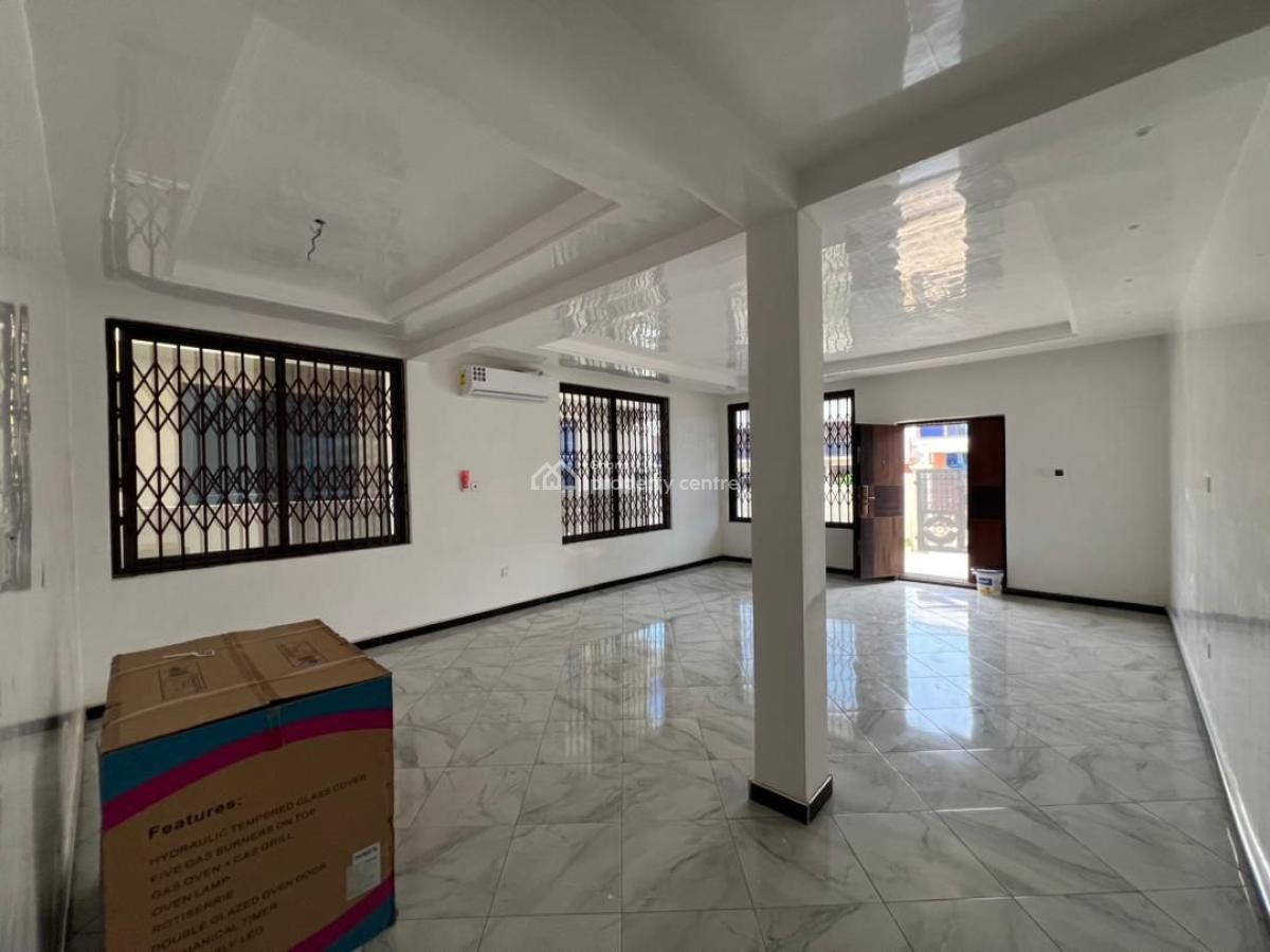 Decent 3-bedroom Semi Detached House @oyarifa:, Oyarifa, La Nkwantanang Madina Municipal, Accra, Semi-detached Duplex for Rent