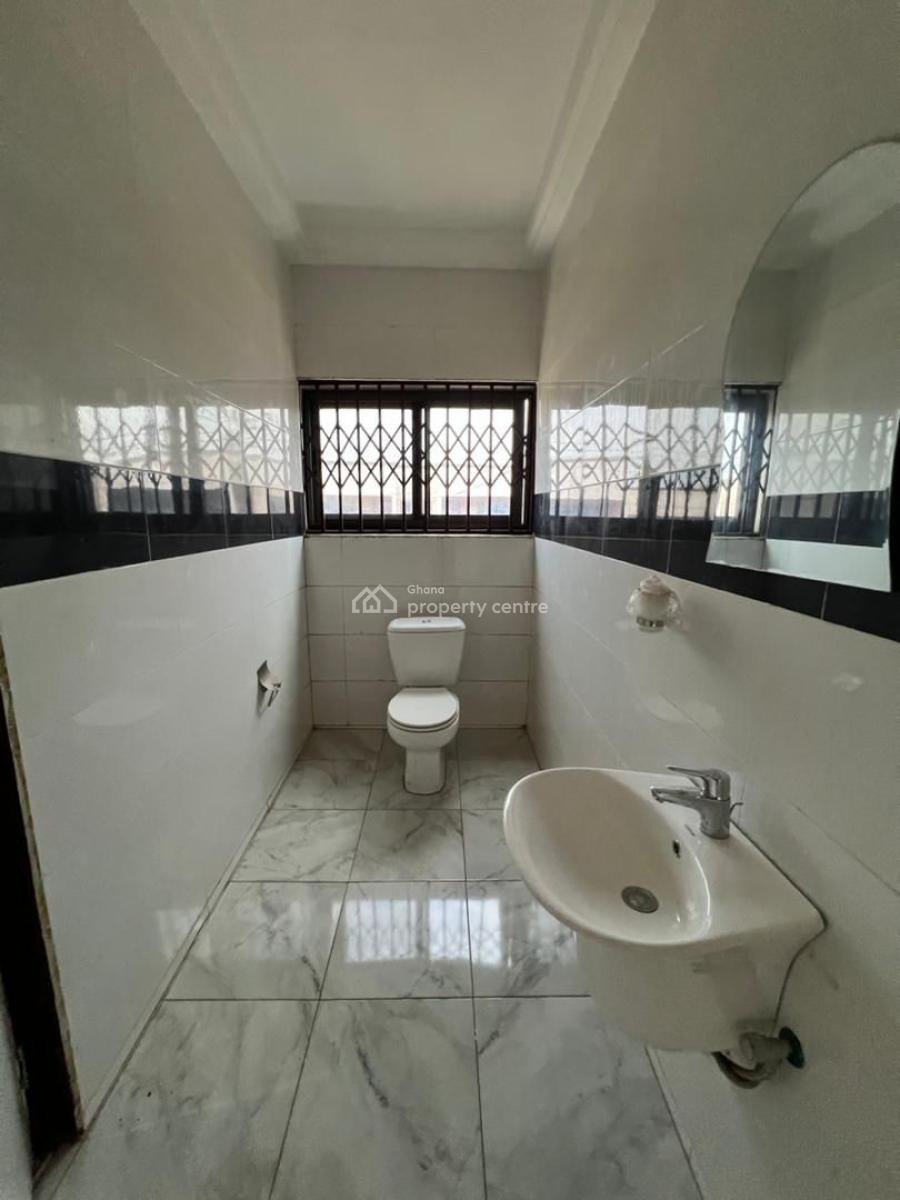 Decent 3-bedroom Semi Detached House @oyarifa:, Oyarifa, La Nkwantanang Madina Municipal, Accra, Semi-detached Duplex for Rent