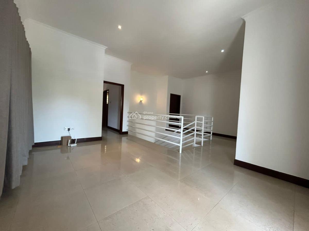 Semi Furnished 4-bedroom Townhouse, Airport Residential Area, Accra, Townhouse for Rent