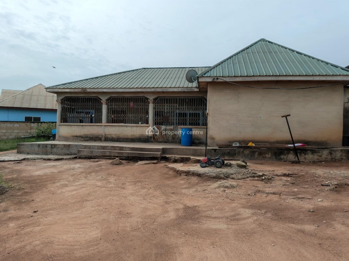 4 Bedrooms House, Nwamasi, Near Kenyasi Abrem., Kumasi Metropolitan, Ashanti, House for Sale