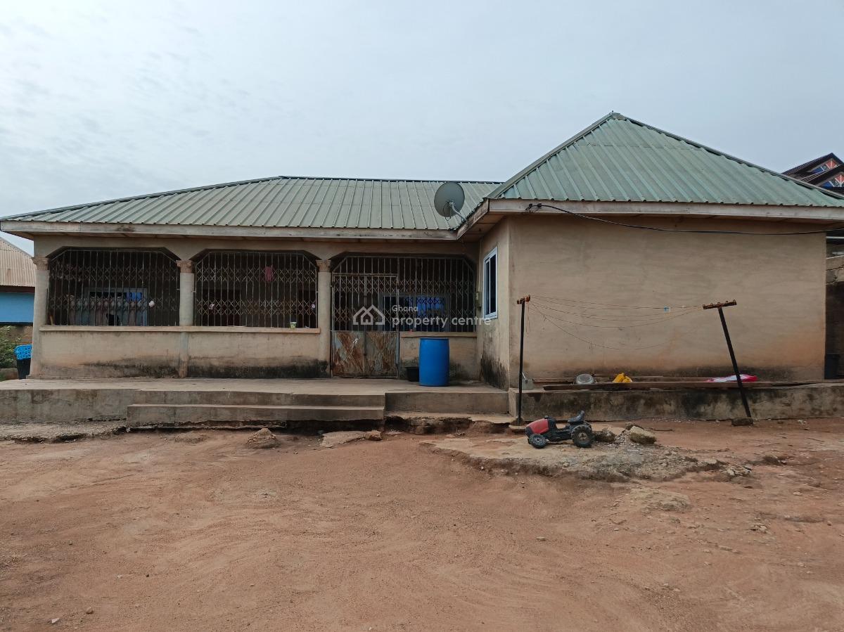 4 Bedrooms House, Nwamasi, Near Kenyasi Abrem., Kumasi Metropolitan, Ashanti, House for Sale