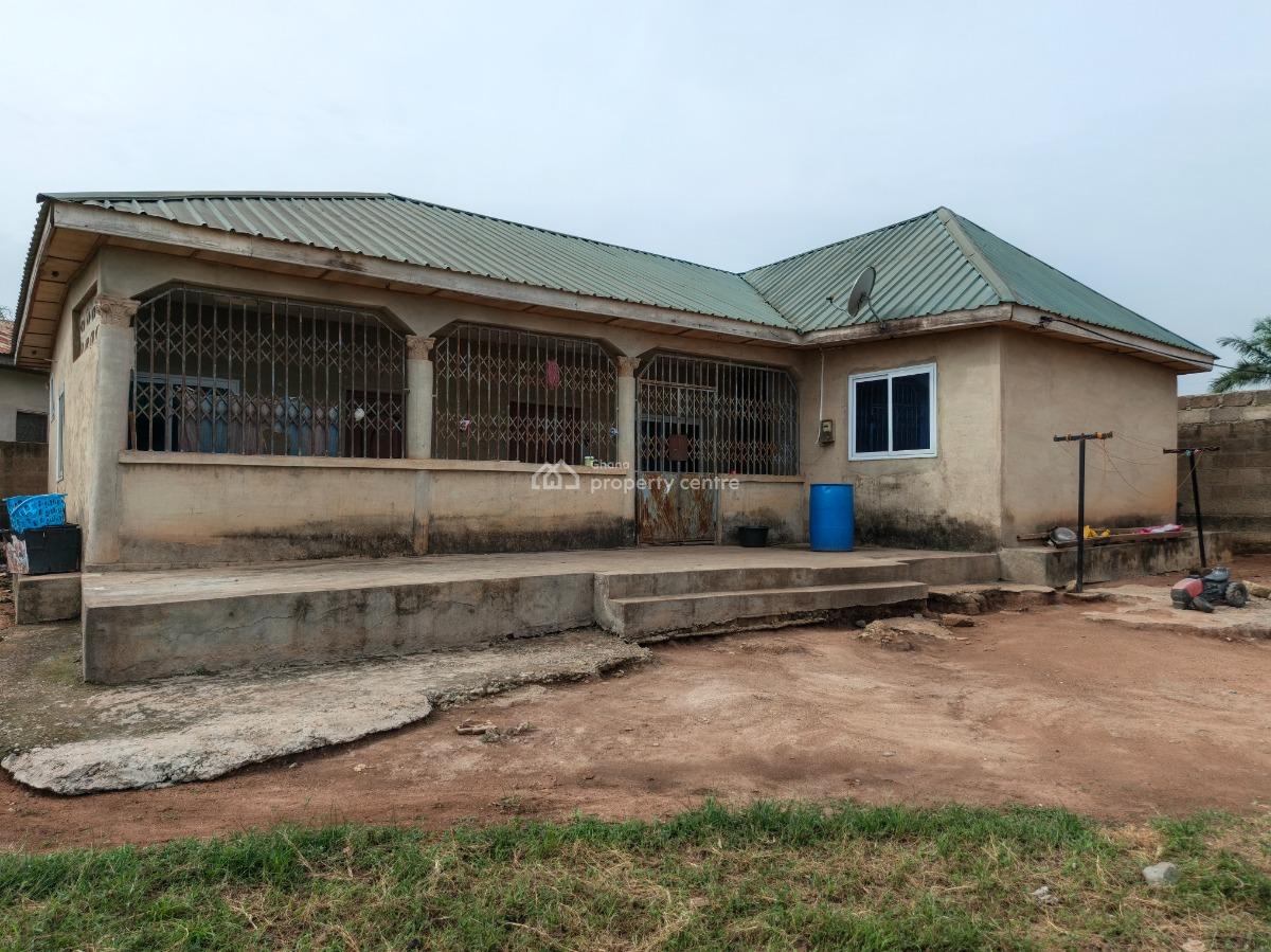 4 Bedrooms House, Nwamasi, Near Kenyasi Abrem., Kumasi Metropolitan, Ashanti, House for Sale