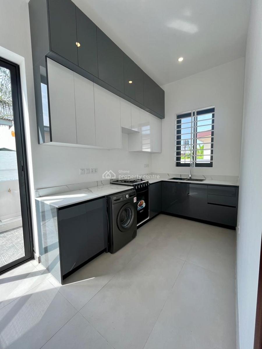 4 Bedroom House with Bq, Sakumono, Tema, Accra, Detached Duplex for Sale