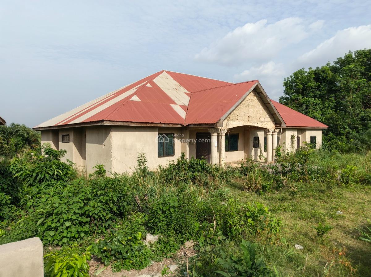 7 Bedrooms, Krobo, Near Adesina Kenyasi Abrem., Kumasi Metropolitan, Ashanti, House for Sale