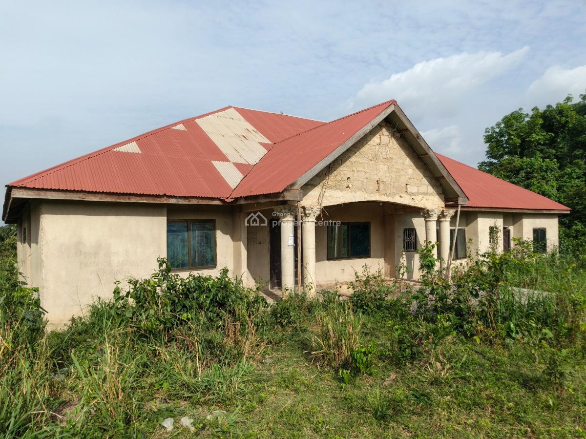 7 Bedrooms, Krobo, Near Adesina Kenyasi Abrem., Kumasi Metropolitan, Ashanti, House for Sale