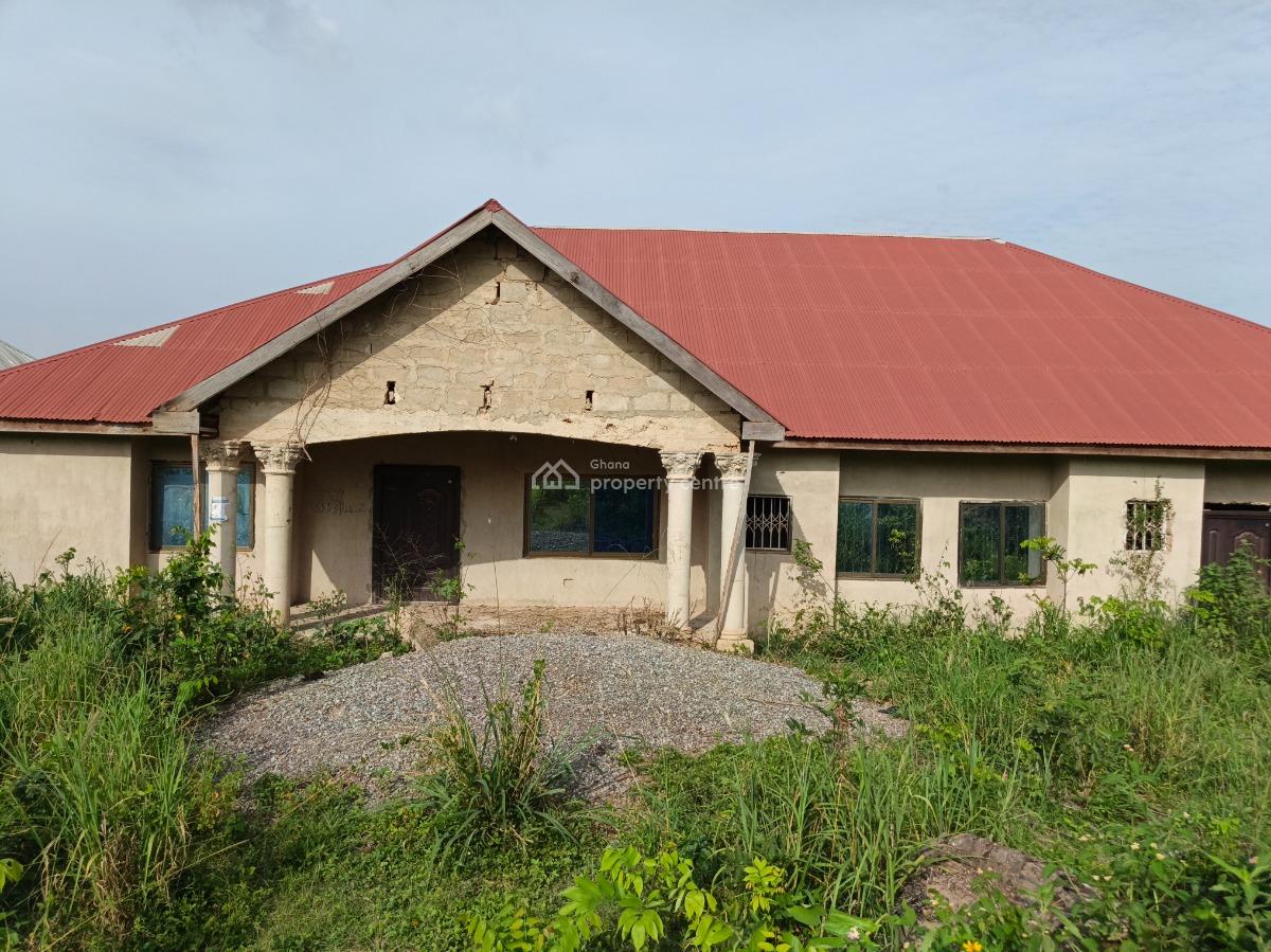 7 Bedrooms, Krobo, Near Adesina Kenyasi Abrem., Kumasi Metropolitan, Ashanti, House for Sale