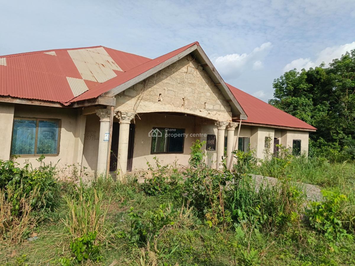 7 Bedrooms, Krobo, Near Adesina Kenyasi Abrem., Kumasi Metropolitan, Ashanti, House for Sale
