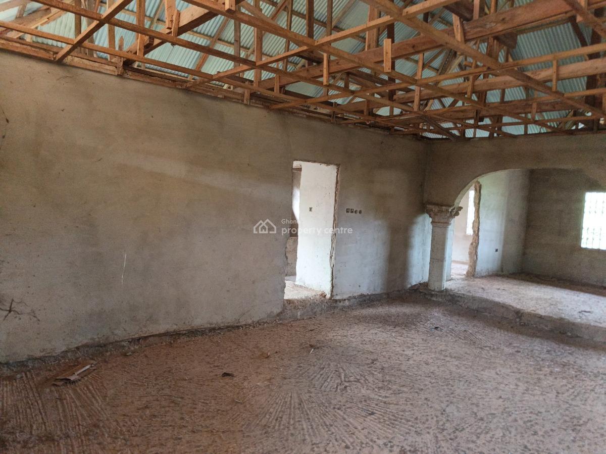 7 Bedrooms, Krobo, Near Adesina Kenyasi Abrem., Kumasi Metropolitan, Ashanti, House for Sale