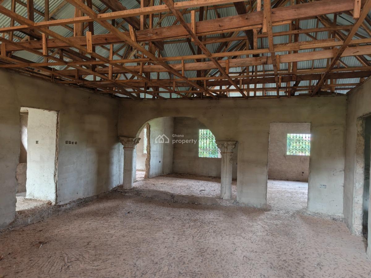 7 Bedrooms, Krobo, Near Adesina Kenyasi Abrem., Kumasi Metropolitan, Ashanti, House for Sale