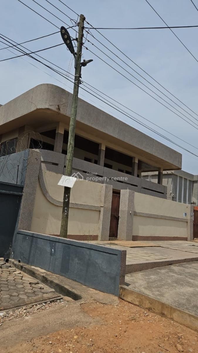 7 Bedrooms at Achimota, Maple Leafs Area, Achimota, Accra, Detached Duplex for Sale