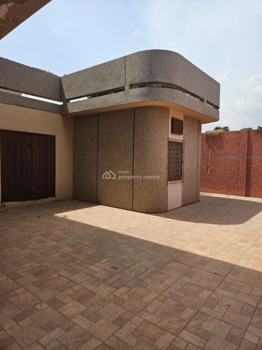 7 Bedrooms at Achimota, Maple Leafs Area, Achimota, Accra, Detached Duplex for Sale