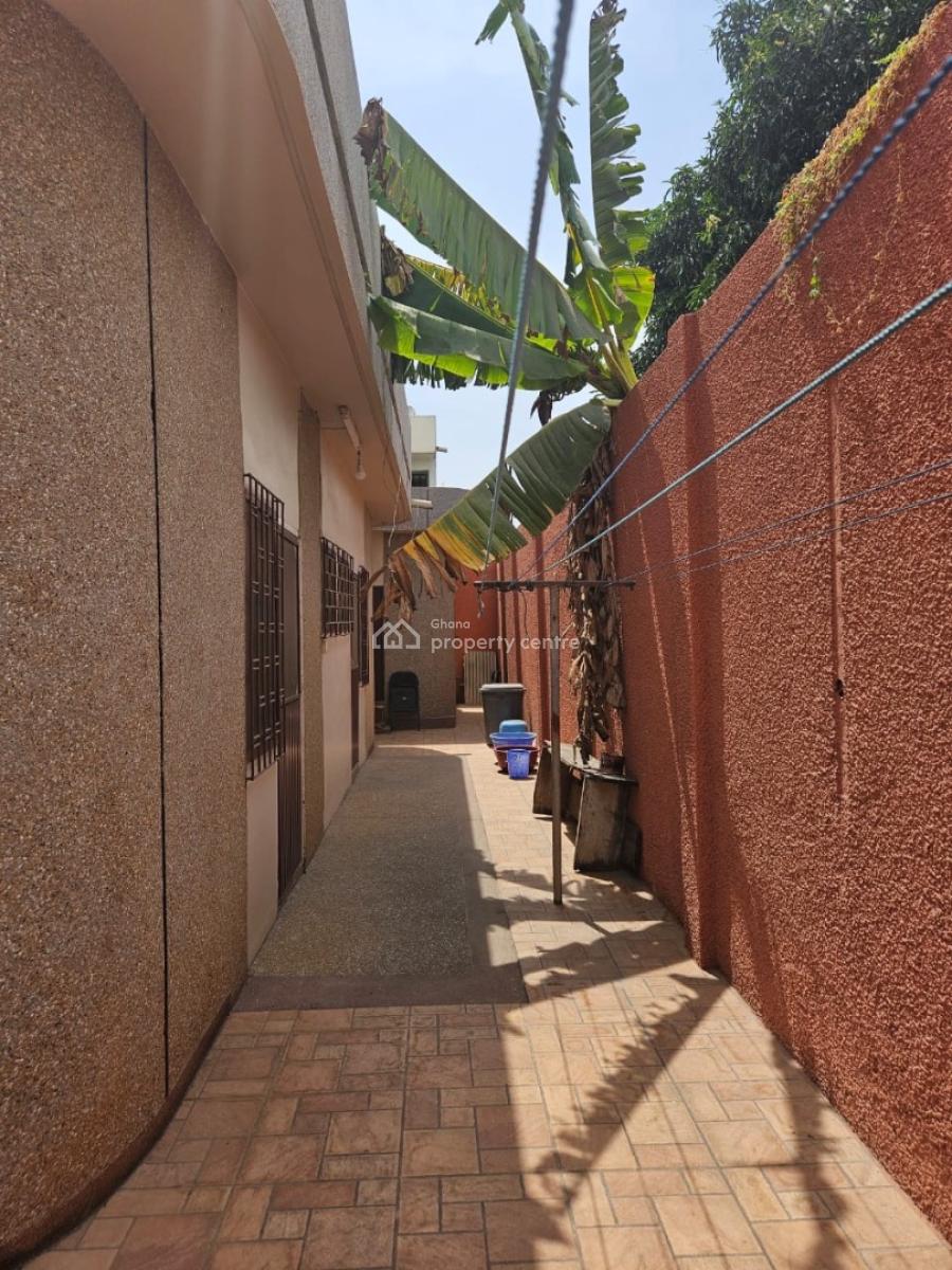 7 Bedrooms at Achimota, Maple Leafs Area, Achimota, Accra, Detached Duplex for Sale